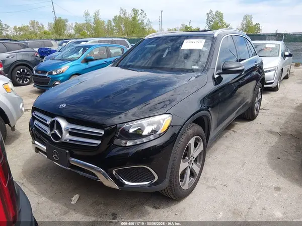 WDC0G4KB9JV099451 2018 MERCEDES-BENZ GLC - Image 2