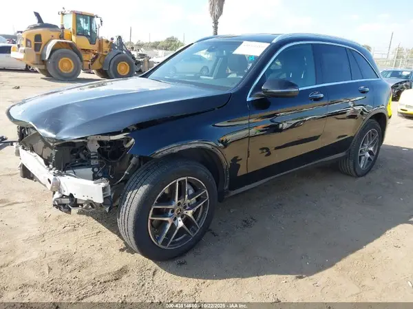 WDC0G4KB9KV146057 2019 MERCEDES-BENZ GLC - Image 2