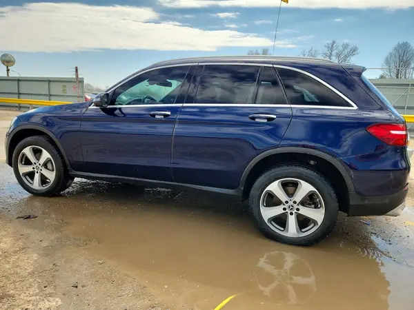 WDC0G4KB9KV166342 2019 MERCEDES-BENZ GLC - Image 2