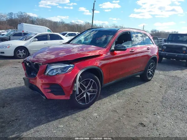 WDC0G4KB9KV183576 2019 MERCEDES-BENZ GLC - Image 2