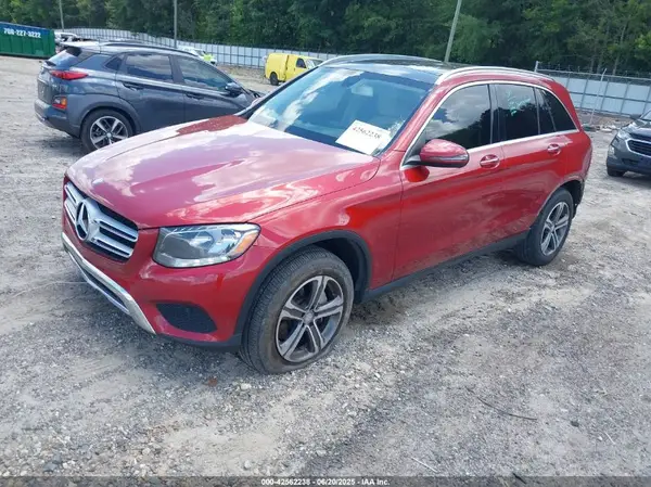 WDC0G4KBXGF018198 2016 MERCEDES-BENZ GLC - Image 2