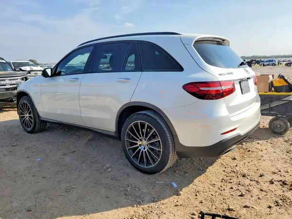 WDC0G4KBXGF019903 2016 MERCEDES-BENZ GLC - Image 2