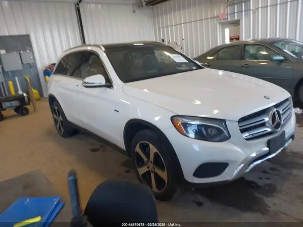 WDC0G4KBXGF034840 2016 MERCEDES-BENZ GLC - Image 1