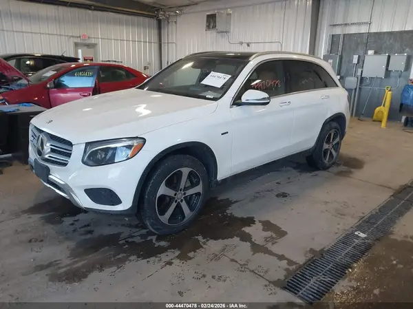 WDC0G4KBXGF034840 2016 MERCEDES-BENZ GLC - Image 2