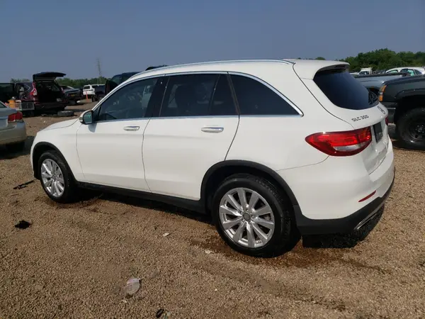 WDC0G4KBXGF035809 2016 MERCEDES-BENZ GLC - Image 2