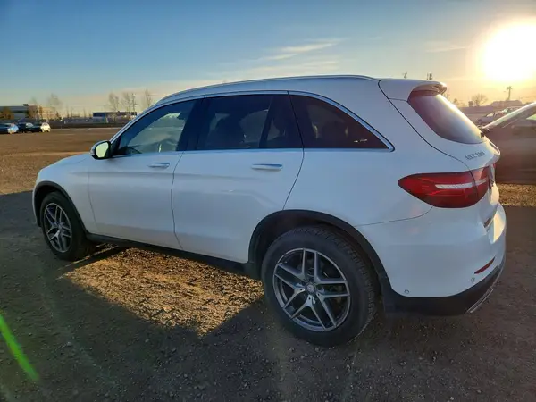 WDC0G4KBXGF054778 2016 MERCEDES-BENZ GLC - Image 2