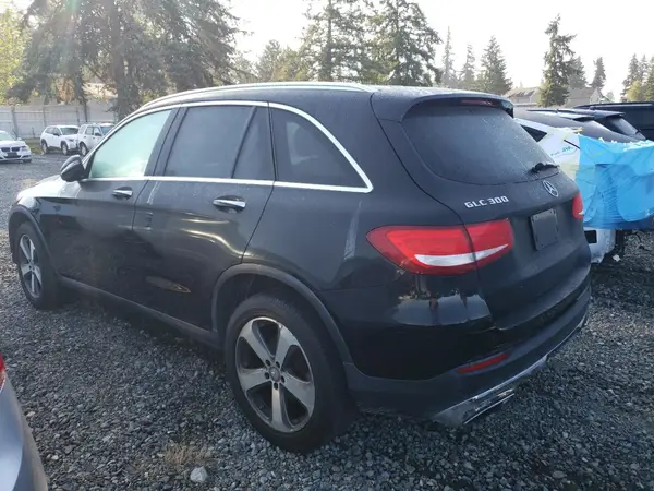 WDC0G4KBXGF066509 2016 MERCEDES-BENZ GLC - Image 2