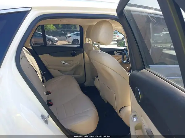 WDC0G4KBXGF075694 2016 MERCEDES-BENZ GLC - Image 8