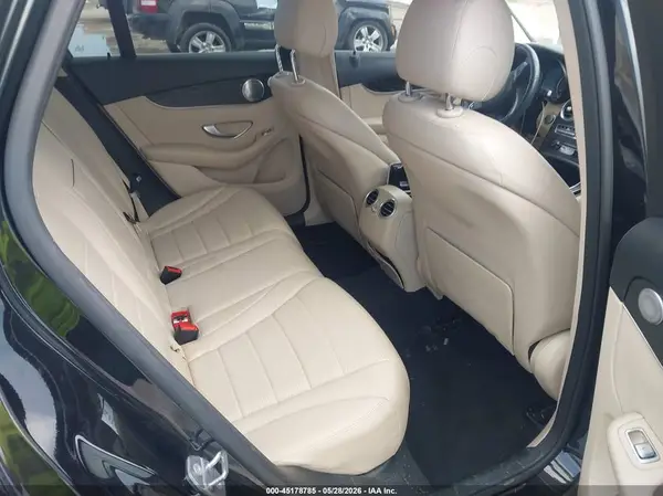 WDC0G4KBXGF082712 2016 MERCEDES-BENZ GLC - Image 8