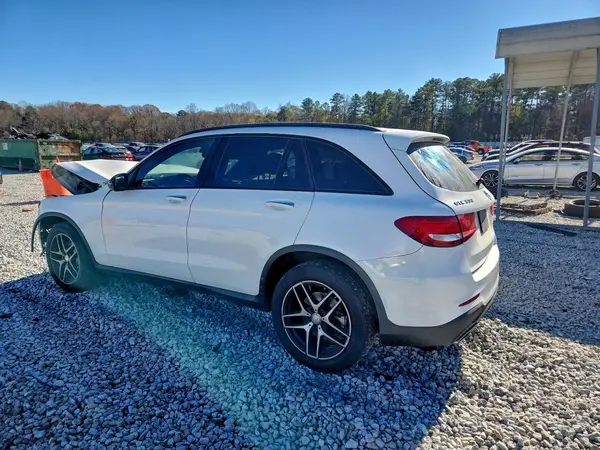 WDC0G4KBXGF084525 2016 MERCEDES-BENZ GLC - Image 2