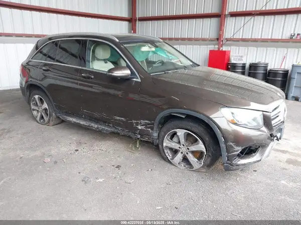 WDC0G4KBXHF124040 2017 MERCEDES-BENZ GLC - Image 1