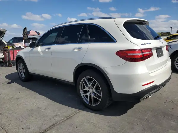 WDC0G4KBXHF133532 2017 MERCEDES-BENZ GLC - Image 2