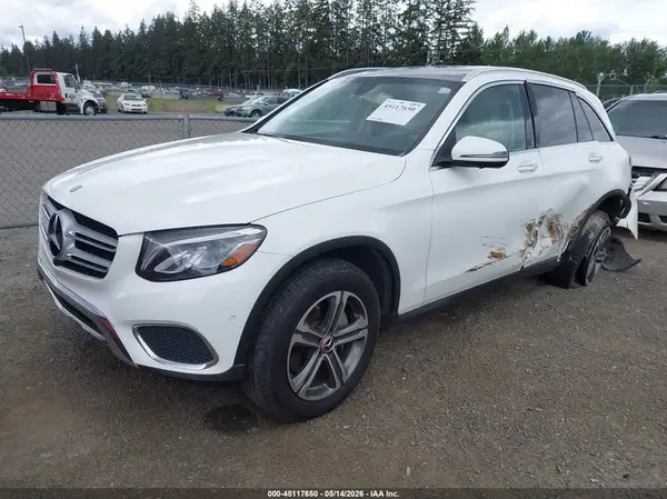 WDC0G4KBXHF134521 2017 MERCEDES-BENZ GLC - Image 2
