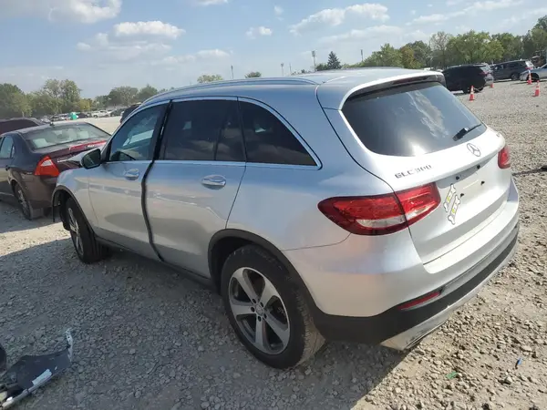 WDC0G4KBXHF142408 2017 MERCEDES-BENZ GLC - Image 2
