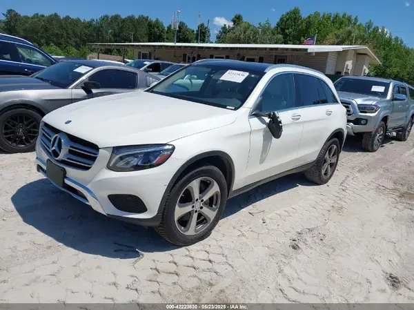 WDC0G4KBXHF148581 2017 MERCEDES-BENZ GLC - Image 2