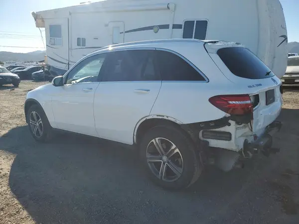 WDC0G4KBXHF153747 2017 MERCEDES-BENZ GLC - Image 2