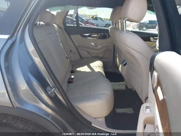 WDC0G4KBXHF215373 2017 MERCEDES-BENZ GLC - Image 8