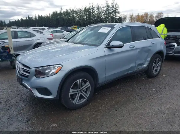 WDC0G4KBXHF236062 2017 MERCEDES-BENZ GLC - Image 2