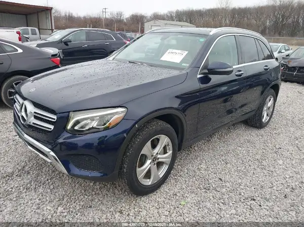 WDC0G4KBXHV004891 2017 MERCEDES-BENZ GLC - Image 2