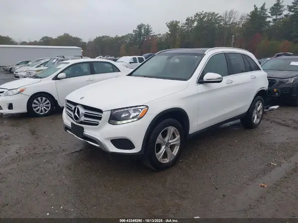 WDC0G4KBXHV012781 2017 MERCEDES-BENZ GLC - Image 2