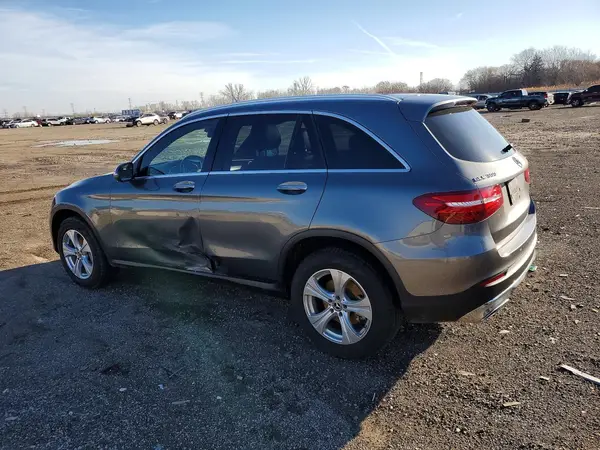 WDC0G4KBXJV018067 2018 MERCEDES-BENZ GLC - Image 2