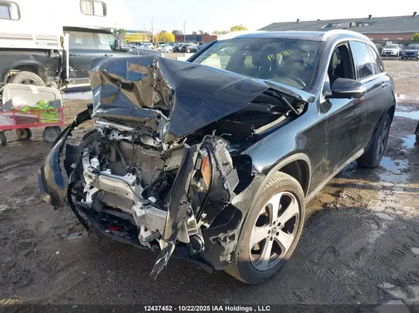 WDC0G4KBXJV024984 2018 MERCEDES-BENZ GLC - Image 2