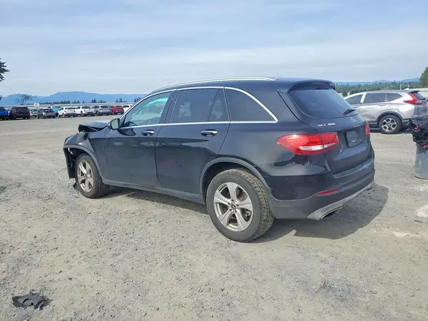 WDC0G4KBXJV033779 2018 MERCEDES-BENZ GLC - Image 2