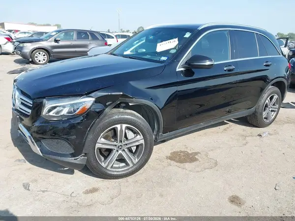WDC0G4KBXJV048105 2018 MERCEDES-BENZ GLC - Image 2