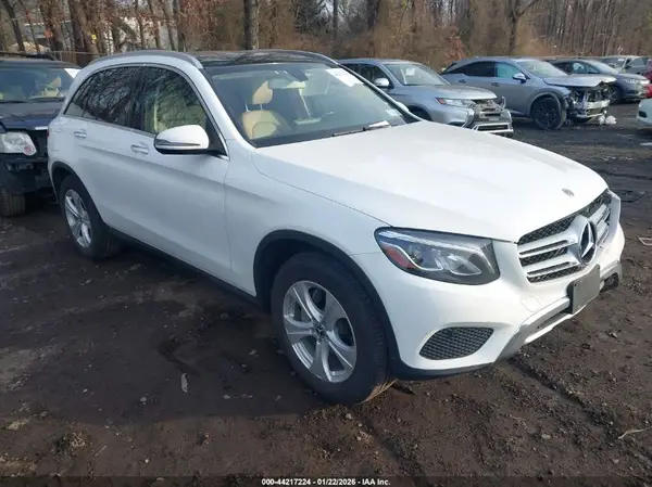 WDC0G4KBXJV067754 2018 MERCEDES-BENZ GLC - Image 1