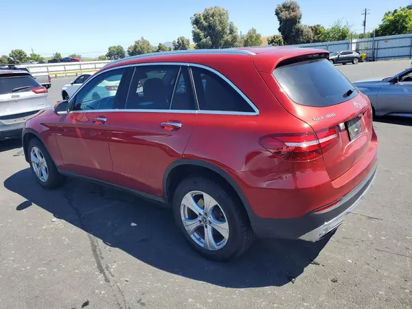 WDC0G4KBXJV070265 2018 MERCEDES-BENZ GLC - Image 2