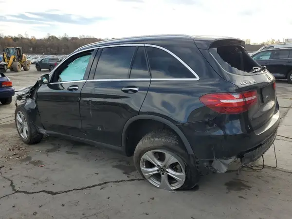 WDC0G4KBXJV114667 2018 MERCEDES-BENZ GLC - Image 2