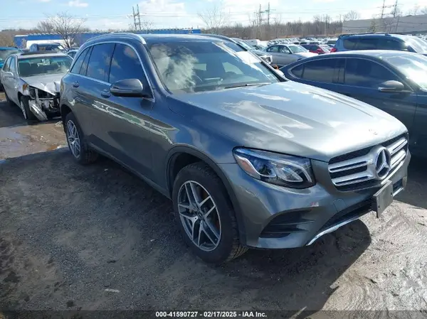 WDC0G4KBXK1000225 2019 MERCEDES-BENZ GLC - Image 1