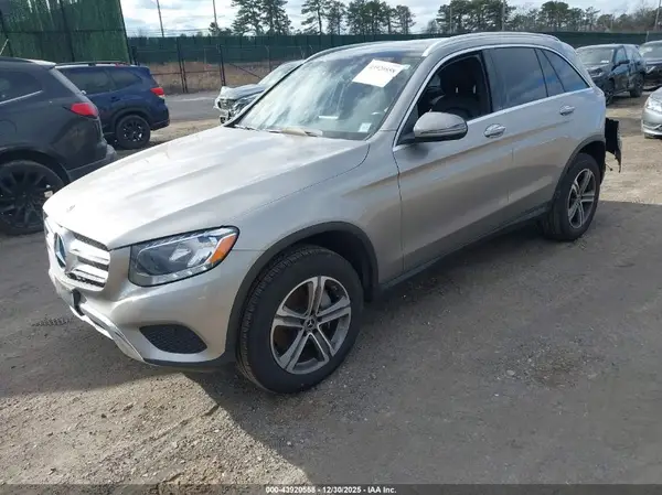 WDC0G4KBXKF482570 2019 MERCEDES-BENZ GLC - Image 2