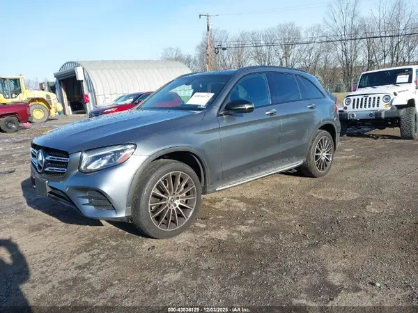 WDC0G4KBXKF592938 2019 MERCEDES-BENZ GLC - Image 2