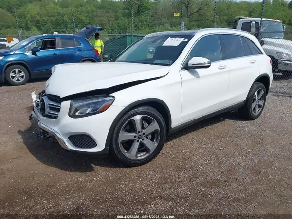 WDC0G4KBXKF665466 2019 MERCEDES-BENZ GLC - Image 2