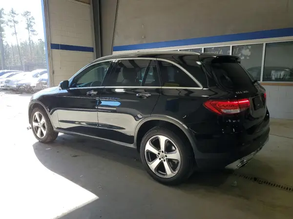 WDC0G4KBXKV125542 2019 MERCEDES-BENZ GLC - Image 2