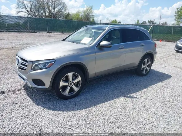 WDC0G4KBXKV151378 2019 MERCEDES-BENZ GLC - Image 2