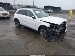 WDC0G4KBXKV153082 2019 MERCEDES-BENZ GLC