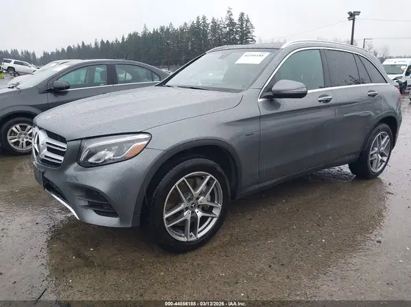 WDC0G5EB0JF463025 2018 MERCEDES-BENZ GLC - Image 2