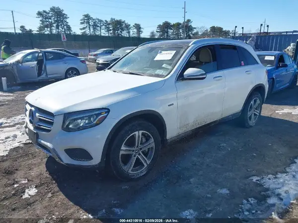 WDC0G5EB0KF611580 2019 MERCEDES-BENZ GLC - Image 2