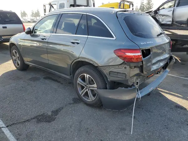 WDC0G5EB1KF625858 2019 MERCEDES-BENZ GLC - Image 2