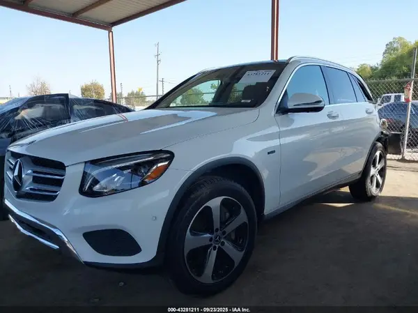 WDC0G5EB1KF634902 2019 MERCEDES-BENZ GLC - Image 2