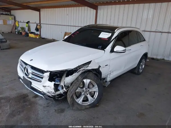 WDC0G5EB2JF440149 2018 MERCEDES-BENZ GLC - Image 2