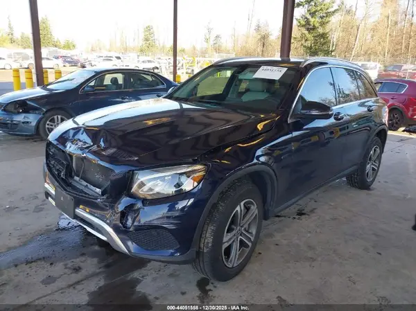 WDC0G5EB2KF594930 2019 MERCEDES-BENZ GLC - Image 2