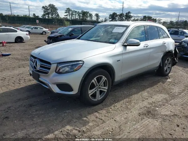 WDC0G5EB5KF494627 2019 MERCEDES-BENZ GLC - Image 2