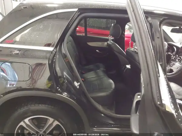 WDC0G5EB5KF519932 2019 MERCEDES-BENZ GLC - Image 8