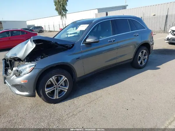 WDC0G5EB5KF606374 2019 MERCEDES-BENZ GLC - Image 2