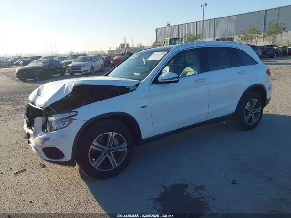WDC0G5EB5KF620131 2019 MERCEDES-BENZ GLC - Image 2