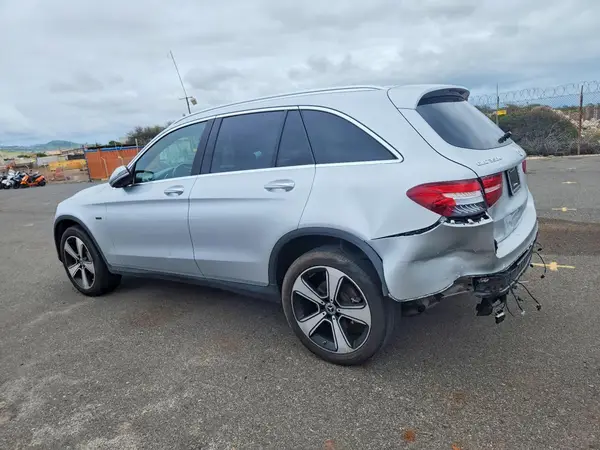 WDC0G5EB6KF494667 2019 MERCEDES-BENZ GLC - Image 2