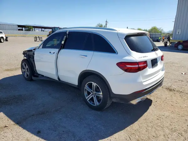 WDC0G5EB6KF504338 2019 MERCEDES-BENZ GLC - Image 2